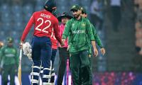 Pakistan’s semi-final hopes hang by thread after England defeat 
