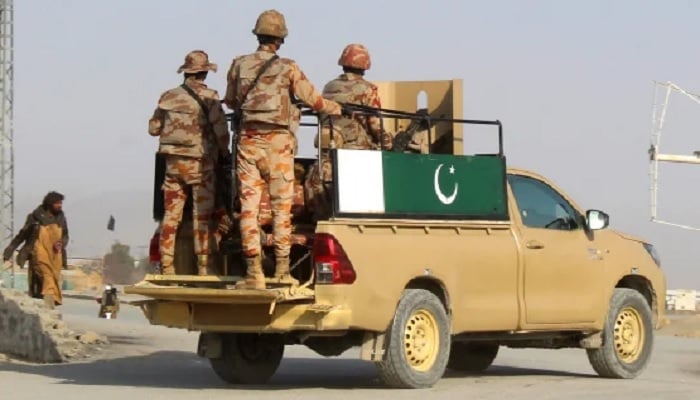Pakistani soldiers patrolling near the Pakistan-Afghanistan border crossing in Chaman.—AFP/File