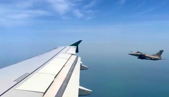 Fighter jets of Qatari air force escort Prime Minister Shehbaz Sharifs aircraft after it enters Qatari airspace en route to Doha on April 16, 2026. — Screengrab via X/@PakPMO