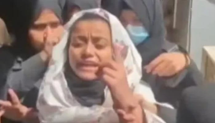 Police produce alleged drug peddler Anmol alias Pinky before a local court in Karachi on May 16, 2026. — Screengrab via YouTube/Geo News