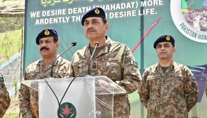 Chief of Army Staff (COAS) and Chief of Defence Forces (CDF) Field Marshal Asim Munir addresses frontline troops deployed at the LoC in his visit on the occasion of Eid ul Adha on June 7, 2025. — ISPR