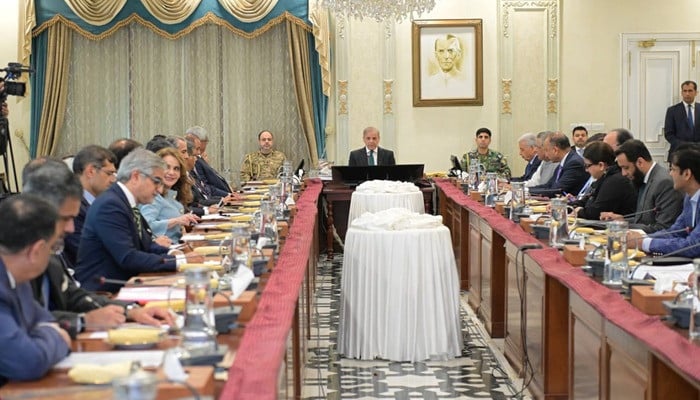 PM Shehbaz meets business leaders, relief measures in upcoming budget