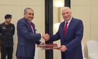 Pakistan, Russia Ink Agreements To Combat Illegal Immigration, Drug Trade