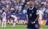 France survive Paraguay's prickly test but warning lights flash
